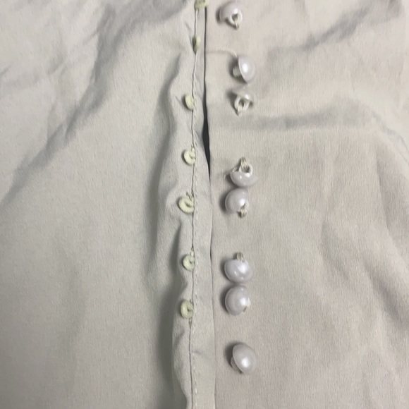 Medium Pearl Button Button Up Top - Picture 3 of 5